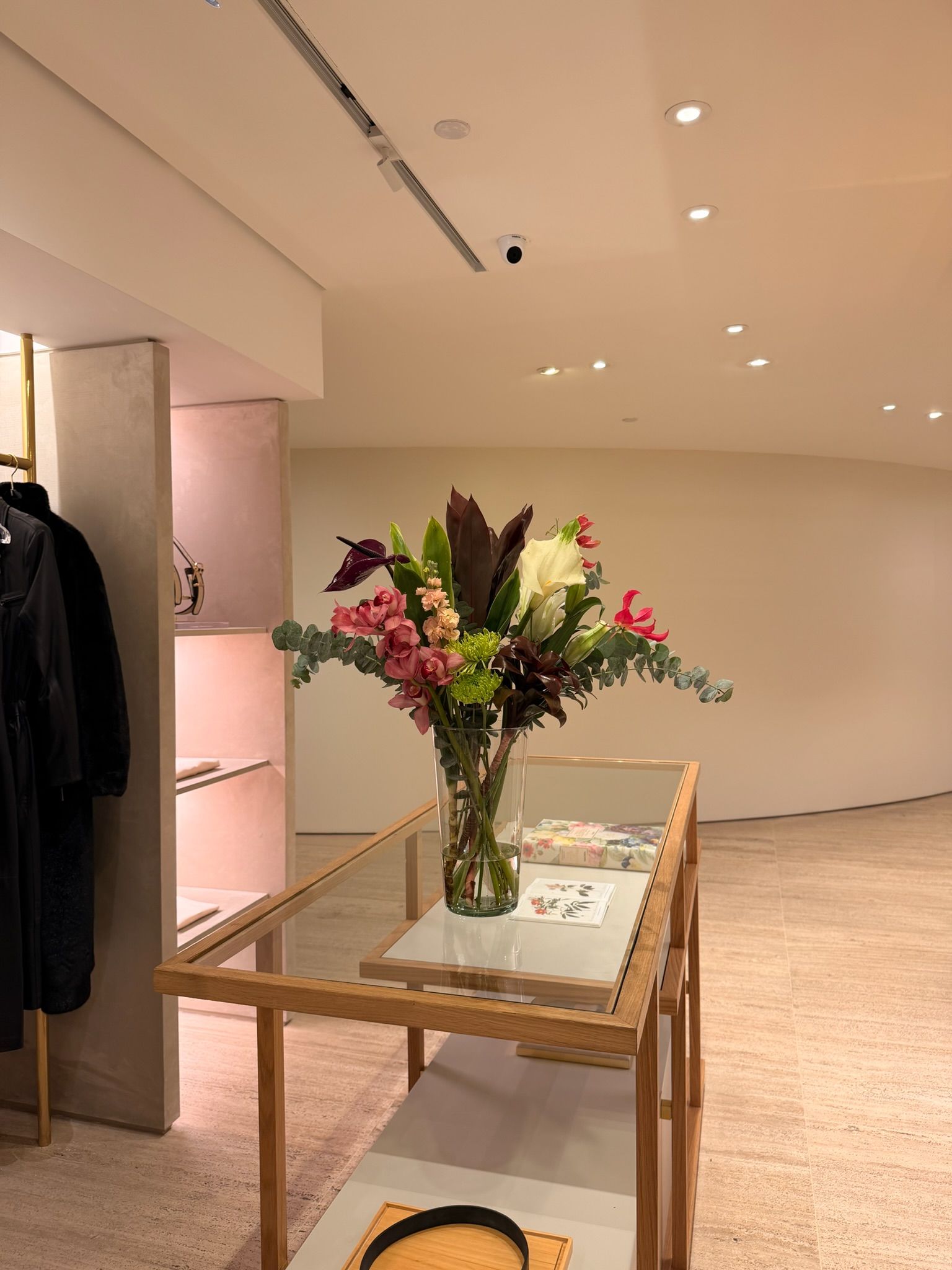 Design floral Amenci para marca